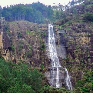 Bambarakanda Falls - Top Destination in Sri Lanka