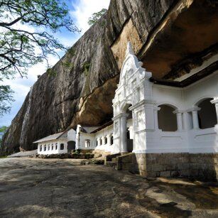 Dambulla Cave Temple - Top Destination in Sri Lanka